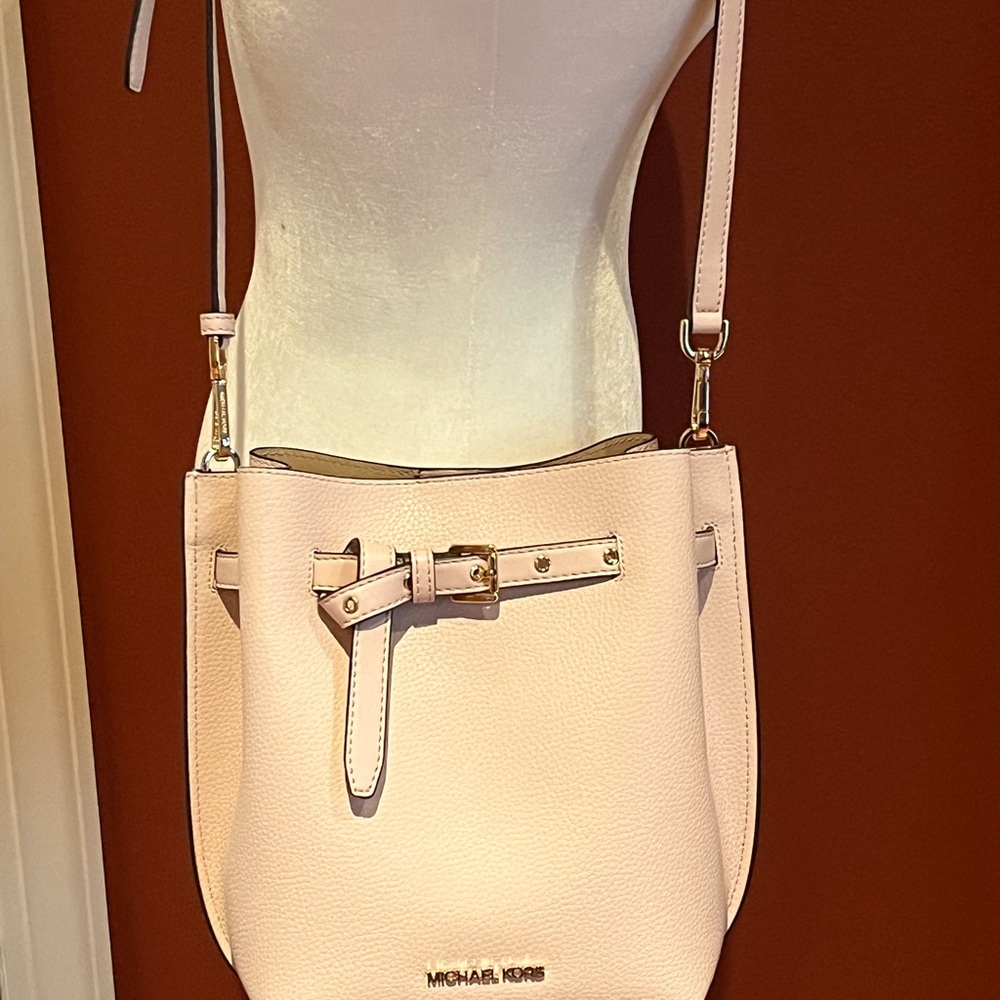 MICHAEL KORS EMILIA Small Bucket Messenger Powder Blush Pink Leather NWOT$348